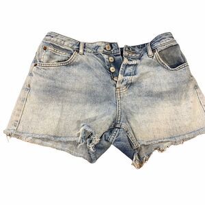Topshop  Ashley Moto Cutoff Jeans, Size 6‎